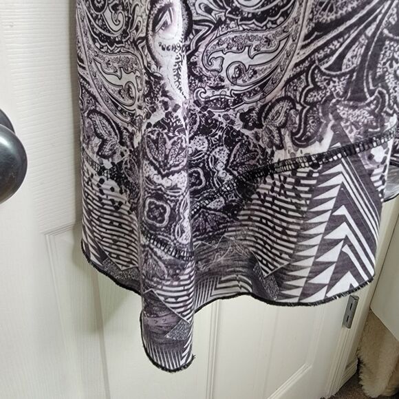 Unity World Wear studded bohemian flutter sleeve top small - Picture 4 of 7